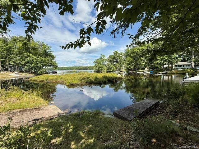 179 W Mohican Trail, Glen Spey, NY 12737