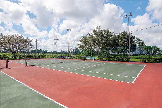 395 Grove Isle Circle 395, Vero Beach, FL 32962