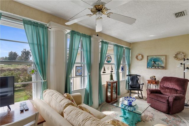 395 Grove Isle Circle 395, Vero Beach, FL 32962