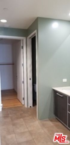 801 S Grand Avenue 2107, Los Angeles, CA 90017