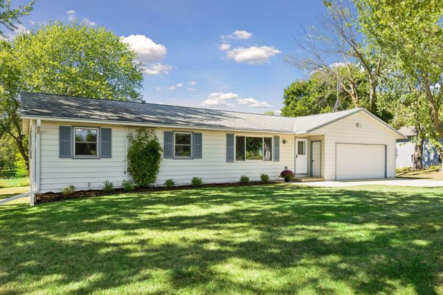 8887 Reitz Lake Road, Waconia, MN 55387