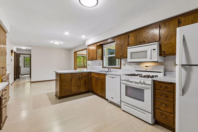 8887 Reitz Lake Road, Waconia, MN 55387