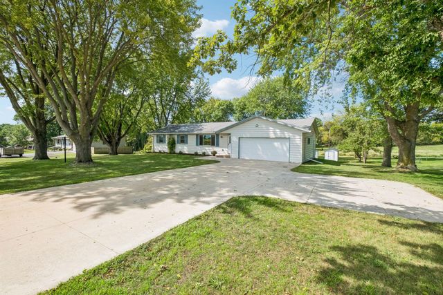 8887 Reitz Lake Road, Waconia, MN 55387
