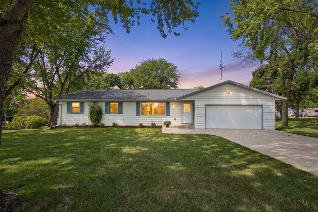 8887 Reitz Lake Road, Waconia, MN 55387 — exterior
