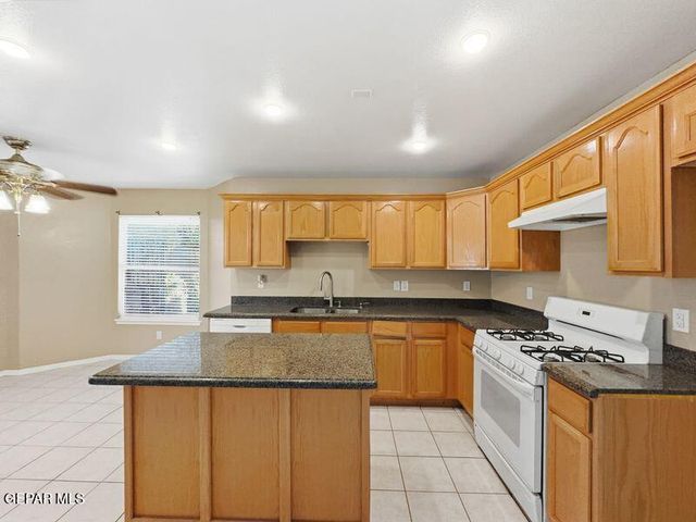 2108 SETTING SUN Drive, El Paso, TX 79938