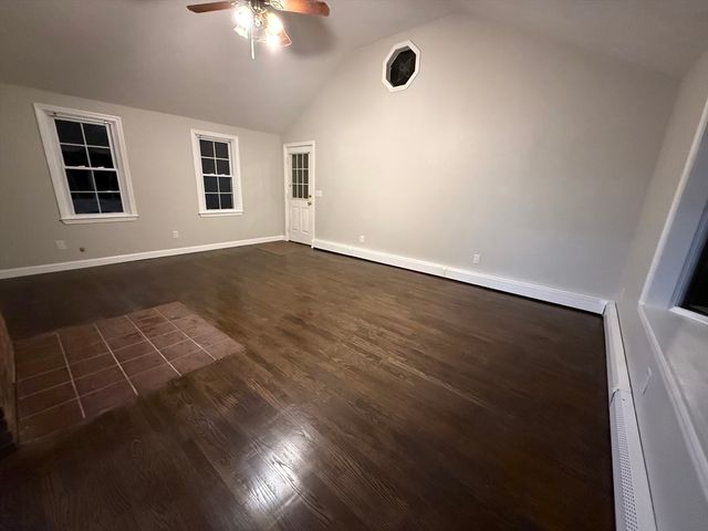 19 Valerie Dr, Plainville, MA 02762