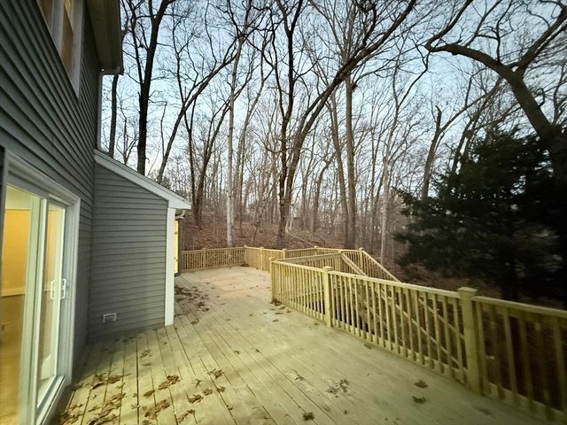 19 Valerie Dr, Plainville, MA 02762