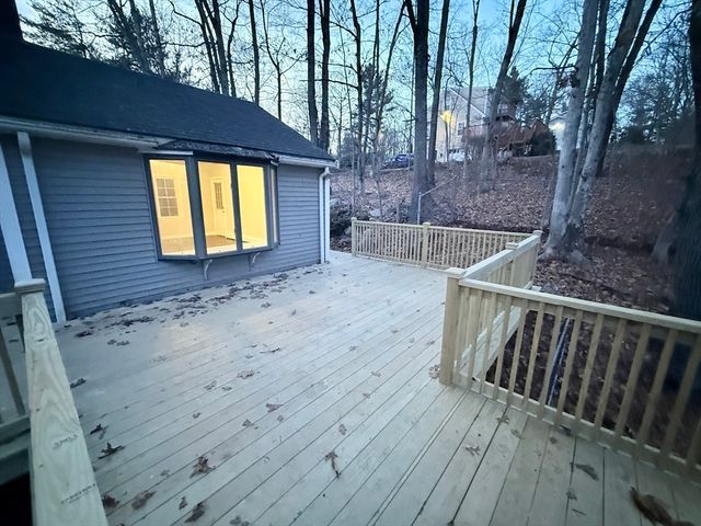 19 Valerie Dr, Plainville, MA 02762