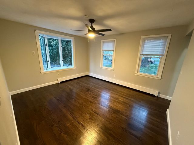 19 Valerie Dr, Plainville, MA 02762