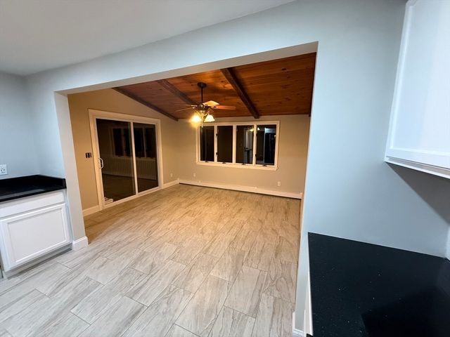 19 Valerie Dr, Plainville, MA 02762