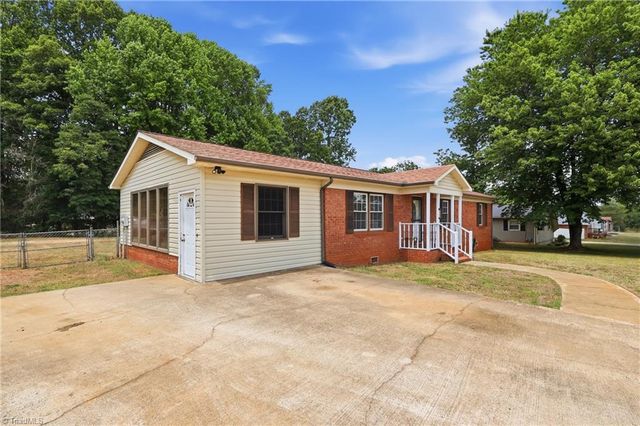 4041 Cresent Avenue, Trinity, NC 27370