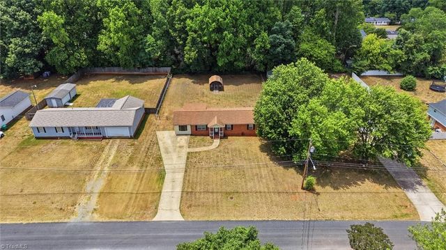 4041 Cresent Avenue, Trinity, NC 27370