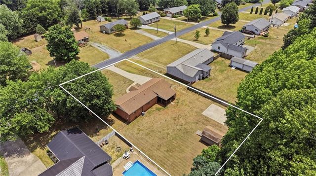 4041 Cresent Avenue, Trinity, NC 27370