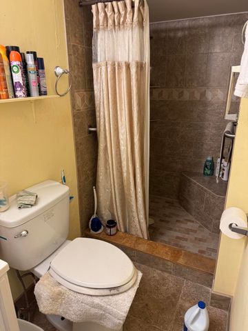 90 WINDSOR E, West Palm Beach, FL 33417