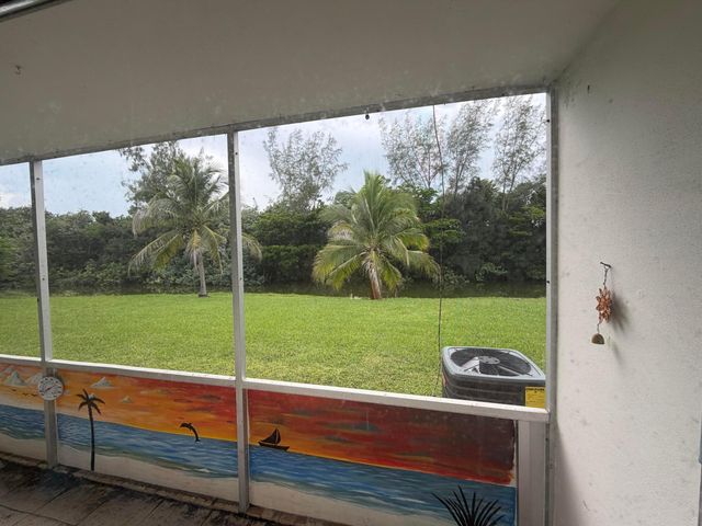 90 WINDSOR E, West Palm Beach, FL 33417
