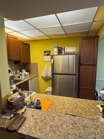 90 WINDSOR E, West Palm Beach, FL 33417