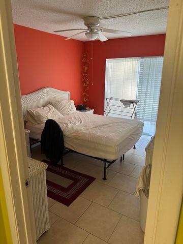 90 WINDSOR E, West Palm Beach, FL 33417