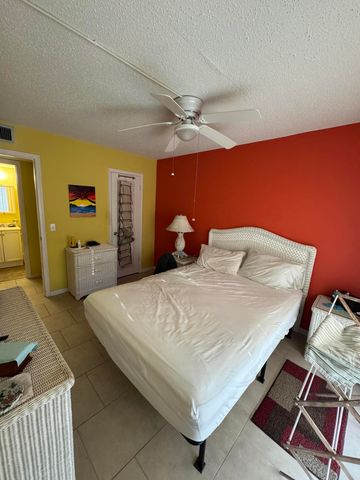 90 WINDSOR E, West Palm Beach, FL 33417