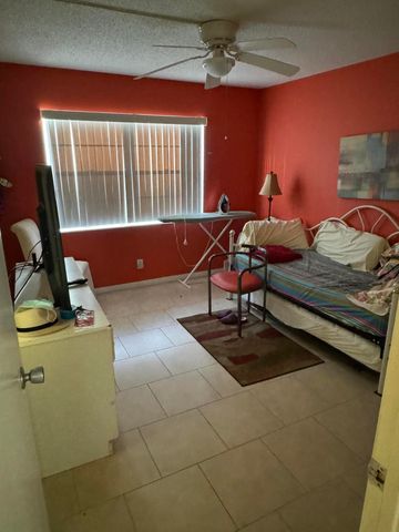 90 WINDSOR E, West Palm Beach, FL 33417