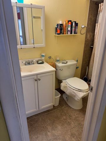 90 WINDSOR E, West Palm Beach, FL 33417