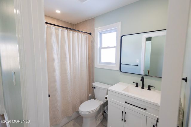 63 Mariners Cove, Freehold, NJ 07728