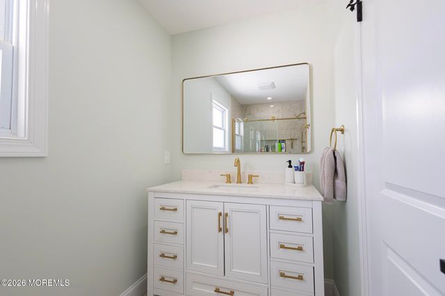 63 Mariners Cove, Freehold, NJ 07728