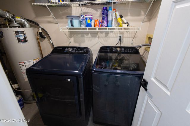 63 Mariners Cove, Freehold, NJ 07728