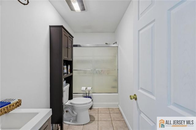 328 Runyon Avenue, Middlesex, NJ 08846
