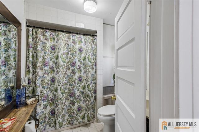 328 Runyon Avenue, Middlesex, NJ 08846