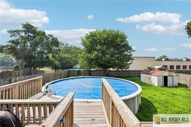 328 Runyon Avenue, Middlesex, NJ 08846