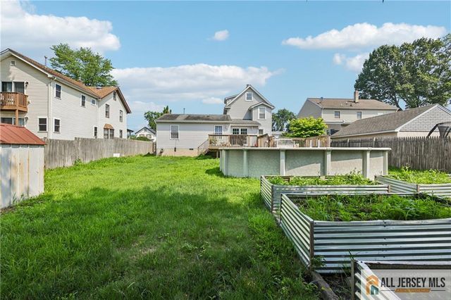 328 Runyon Avenue, Middlesex, NJ 08846