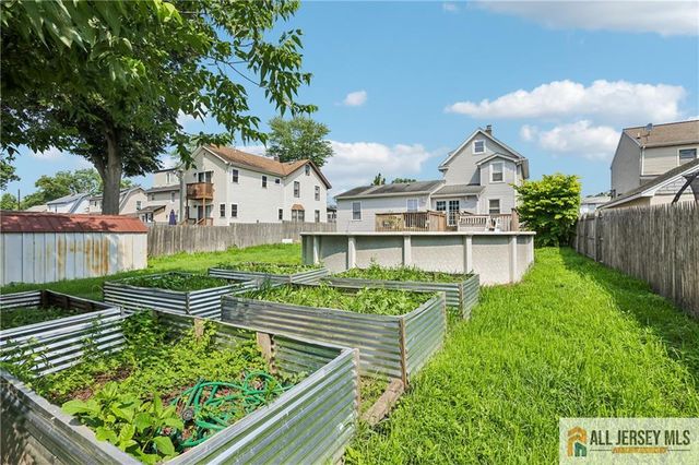 328 Runyon Avenue, Middlesex, NJ 08846