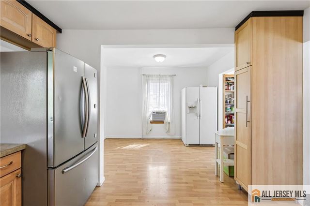 328 Runyon Avenue, Middlesex, NJ 08846