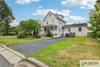 328 Runyon Avenue, Middlesex, NJ 08846