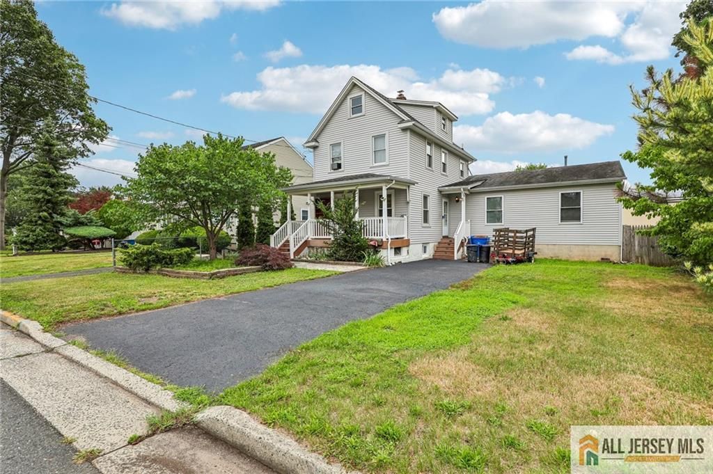 328 Runyon Avenue, Middlesex, NJ 08846