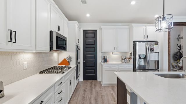 5064 Ozment Dr, Nolensville, TN 37135