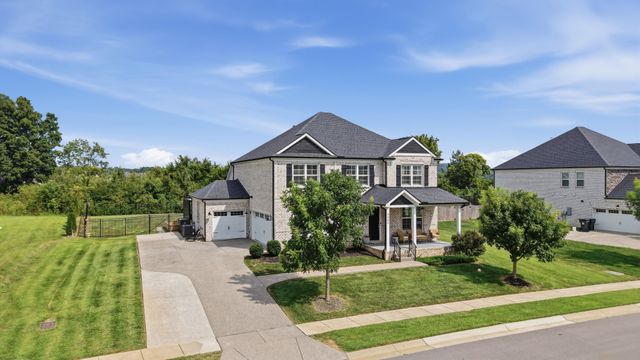 5064 Ozment Dr, Nolensville, TN 37135