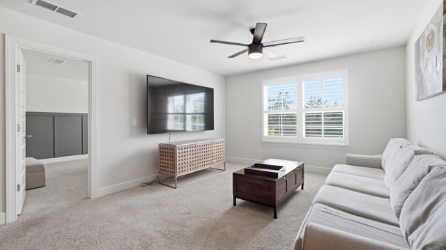 5064 Ozment Dr, Nolensville, TN 37135