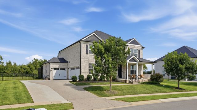 5064 Ozment Dr, Nolensville, TN 37135