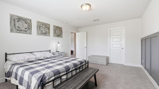 5064 Ozment Dr, Nolensville, TN 37135