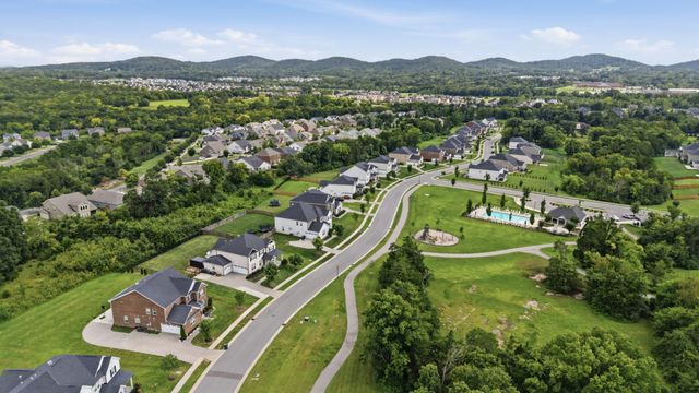 5064 Ozment Dr, Nolensville, TN 37135
