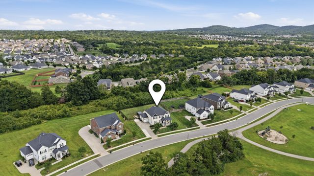 5064 Ozment Dr, Nolensville, TN 37135