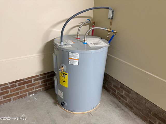 2912 Hodges Road, Kinston, NC 28504