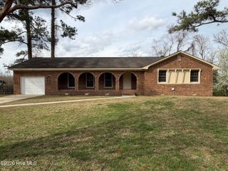 2912 Hodges Road, Kinston, NC 28504