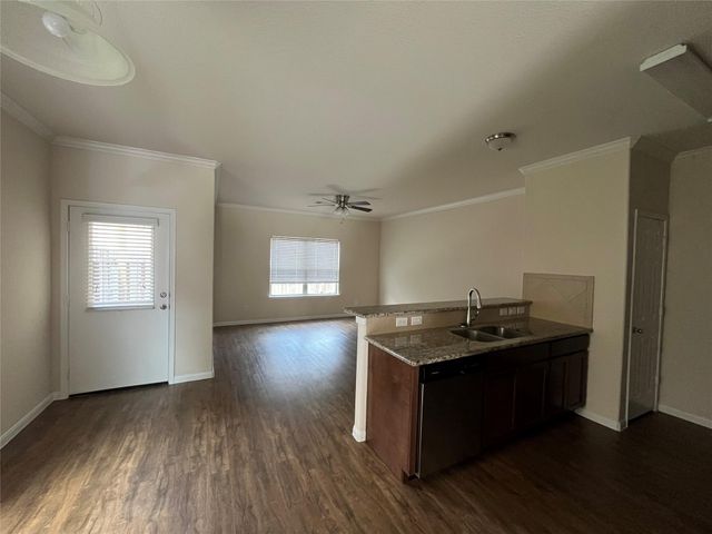 604 Rosewood Street, Dayton, TX 77535
