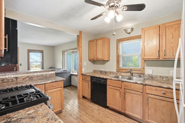 5311 Knox Avenue N, Brooklyn Center, MN 55430