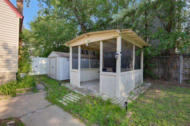 5311 Knox Avenue N, Brooklyn Center, MN 55430