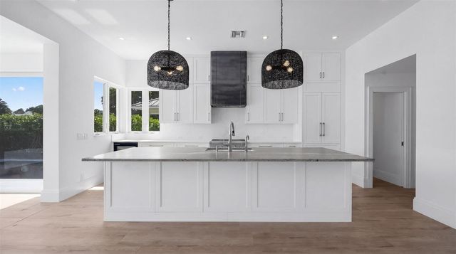 204 Birkdale Lane, Jupiter, FL 33458