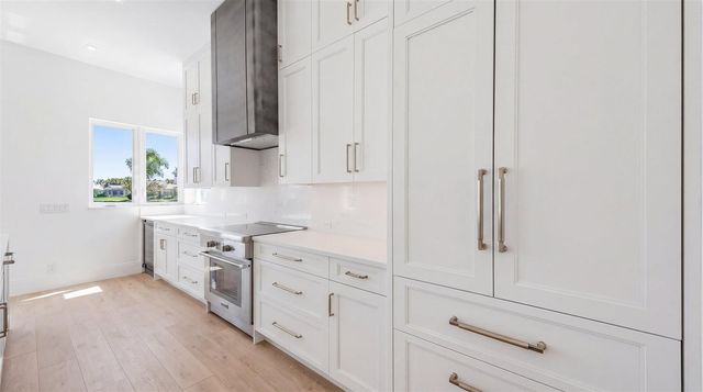 204 Birkdale Lane, Jupiter, FL 33458