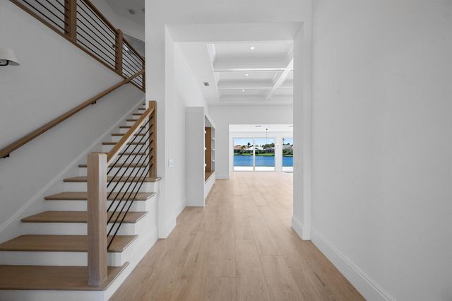 204 Birkdale Lane, Jupiter, FL 33458
